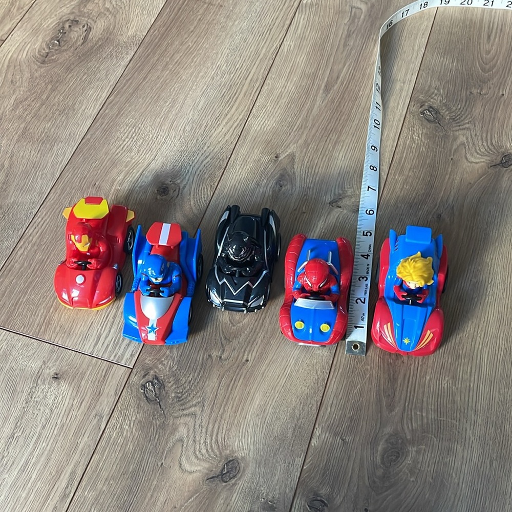 Marvel Characters Pull-Back Cars - Picture 9 of 9